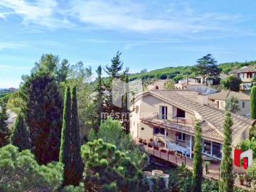 Casa en venta en Teià. Casas.