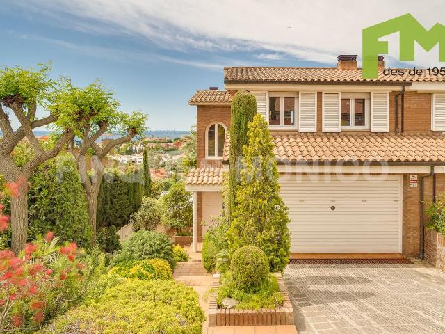 Casa en venta en Teià. Atardeceres Infinitos El Refugio Perfecto. Casas.
