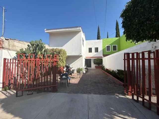 CASA EN VENTA EN TEJEDA, CORREGIDORA