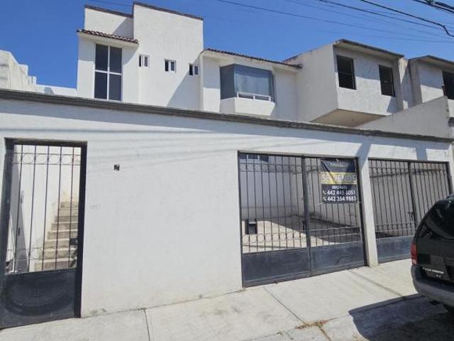 CASA EN VENTA EN TEJEDA, CORREGIDORA, QUERETARO
