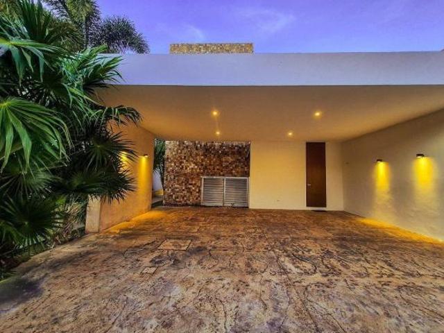 Casa en venta en Temozon Norte Merida Privada Allegra