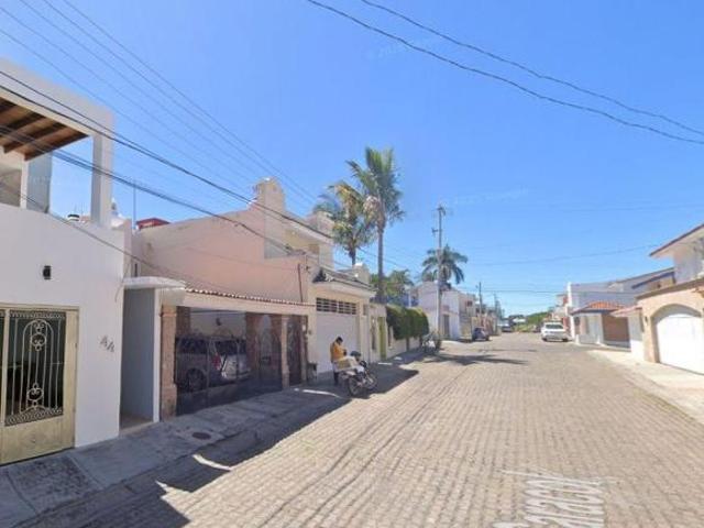 CASA EN VENTA EN TEPIC NAYARIT LAS BRISAS CARACOL