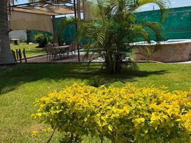 Casa en Venta en Tequesquitengo, Estado de Morelos Se encuentra Amueblada