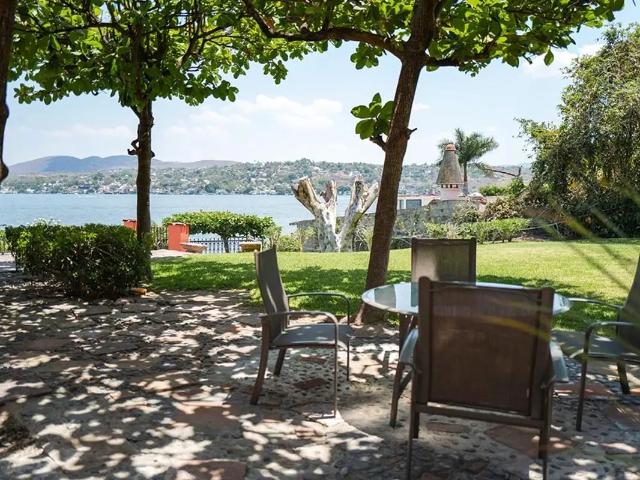 Casa en venta en Tequesquitengo, Jojutla, Morelos