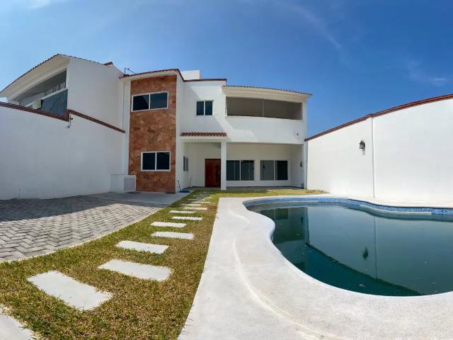 Casa en venta en Tequesquitengo, Jojutla, Morelos