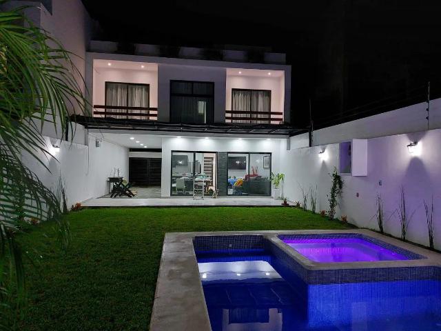 Casa en venta en Tequesquitengo, Jojutla, Morelos