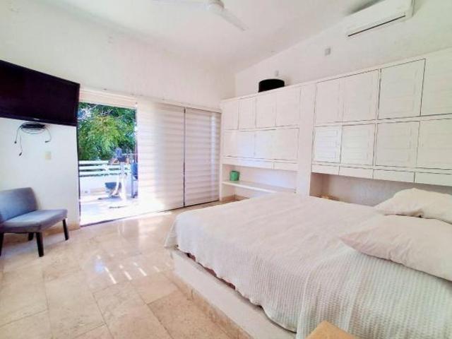 Casa en venta en Tequesquitengo