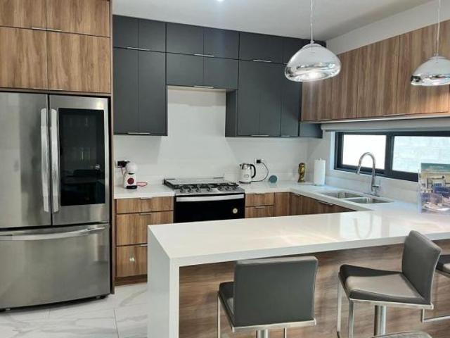 CASA EN VENTA EN TERCERA ETAPA RIO TIJUANA