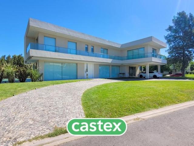Casa en venta en Terralagos, Canning