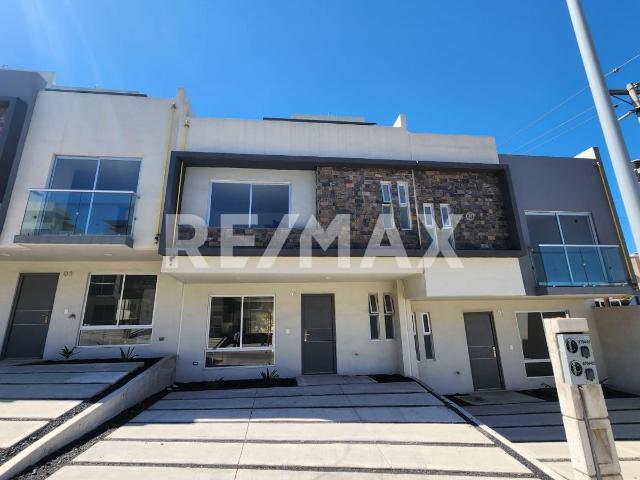 CASA EN VENTA EN TERRALTA COTO RESIDENCIAL, TIJUANA B.C