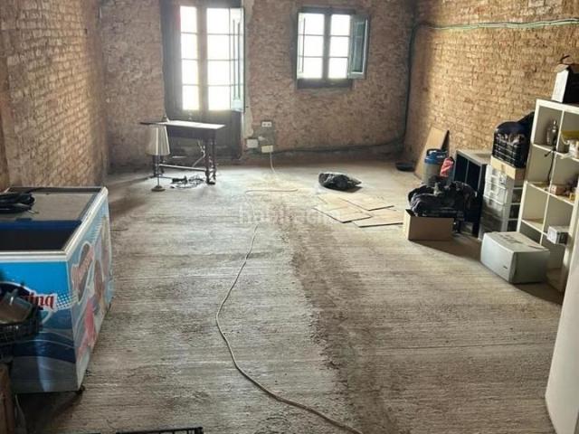 Casa en venta en Terrassa, Barri del Centre. Para rehabilitar en pleno centro de Terrassa. Casas.