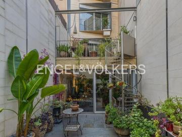 Casa en venta en Terrassa, Ca n'Aurell. Exclusiva casa de diseño en el centro de Terrassa. Casas.