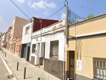 Casa en venta en Terrassa, Ca n'Aurell. SE VENDE CASA ADOSADA EN TERRASSA. Casas.
