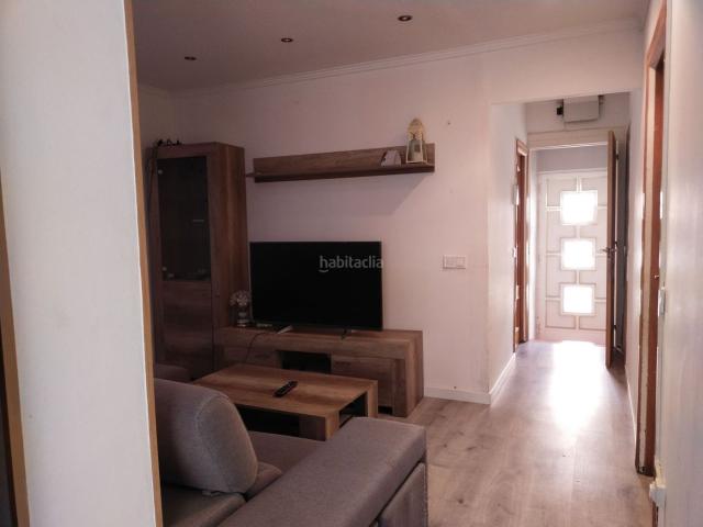 Casa en venta en Terrassa, Can Palet. Casita a precio de piso. Casas.