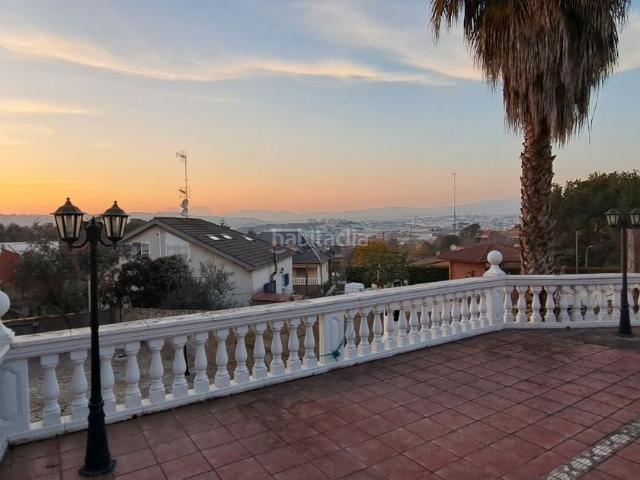 Casa en venta en Terrassa, Can Parellada. CASA EN TERRASSA ZONA CAN PARELLADA. Casas.