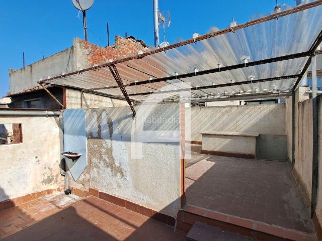 Casa en venta en Terrassa, La Cogullada. AMPLIA CASA CON GRAN GARAJE, TERRAZA Y EXCELENTE UBICACIÓN EN LA COGULLADA. Casas.