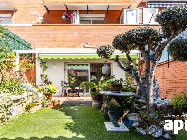 Casa adosada en venta en Terrassa, Les Arenes La Grípia Can Montllor. CASA UNIFAMILIAR 170 m2 A LA GRIPIA. Casas adosadas.