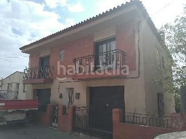 Casa en venta en Terrassa, Les Martines. Casas.