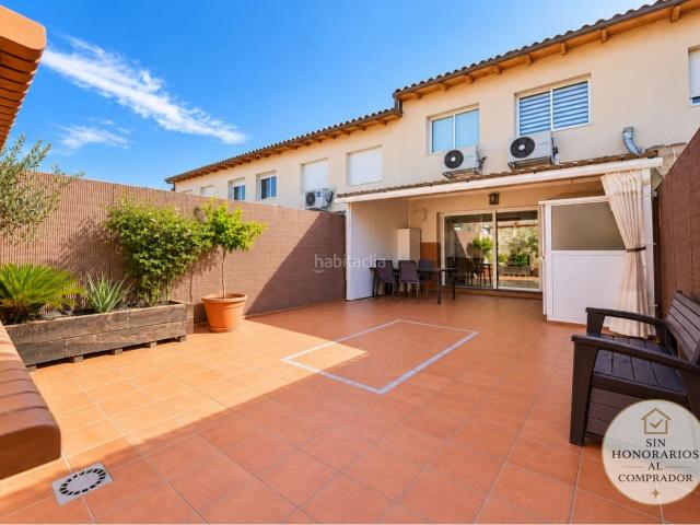 Casa en venta en Terrassa, Roc Blanc. Una casa para disfrutar del espacio, la luz y la tranquilidad. Casas.