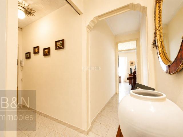 Casa en venta en Terrassa, San Pere. EN EXCLUSIVA Una vivienda con esencia de casa en pleno corazón de Sant Pere. Casas.