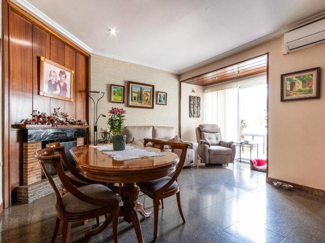 Casa en venta en Terrassa, San Pere. UNA CASA ESPECIAL PER UNA FAMÍLIA ESPECIAL. Casas.