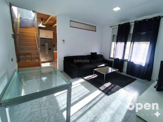 Casa en venta en Terrassa, Sant Pere Nord. CALLE POMPEU FABRA. Casas.