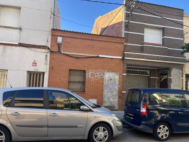 Casa en venta en Terrassa, Sant Pere Nord. Casas en venta en carrer Ample, Terrassa. Casas.