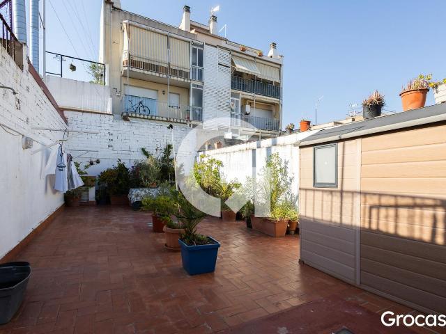 Casa en venta en Terrassa, Sant Pere Nord. ESPECTACULAR CASA DE 300 M2 CON LOCAL Y GARAJE. Casas.