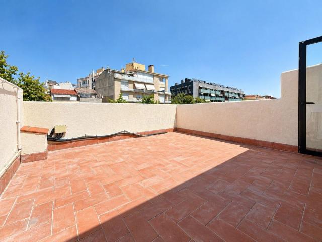 Casa en venta en Terrassa, Vallparadís Antic Poble de Sant Pere. Disseny i essència en el cor de Sant Pere. Casas.