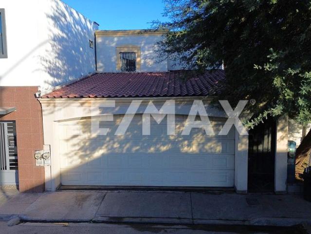 CASA EN VENTA EN TERRAZAS DEL SOL