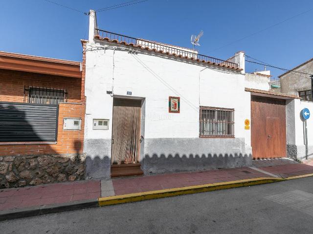 Casa en venta en Tielmes. Amplia Casa en Tielmes Oportunidad de Reforma 30 minutos de Madrid. Casas.