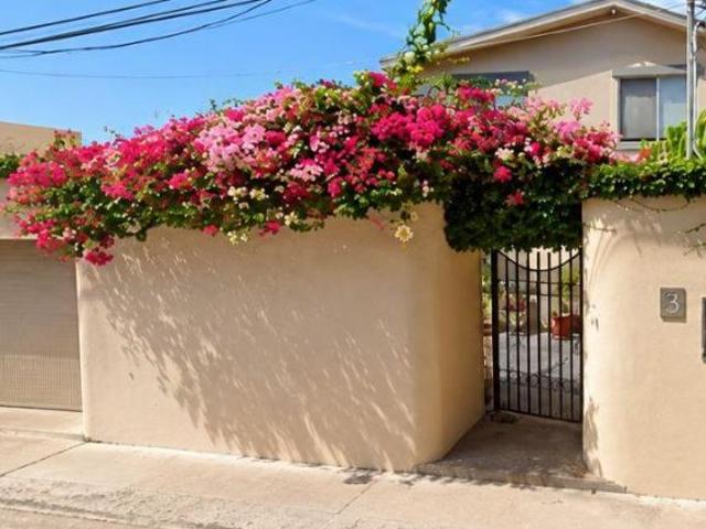 Casa en Venta en Tijuana B.C. | 4 Recámaras | Jardín | 2 Estacionamientos