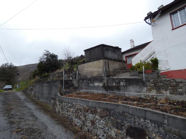 Casa en venta en Tineo. VENTA DE CASA, CON ANEXOS EN FINCA DE 243 M2, EN ZONA DE MONTAÑA. Casas.