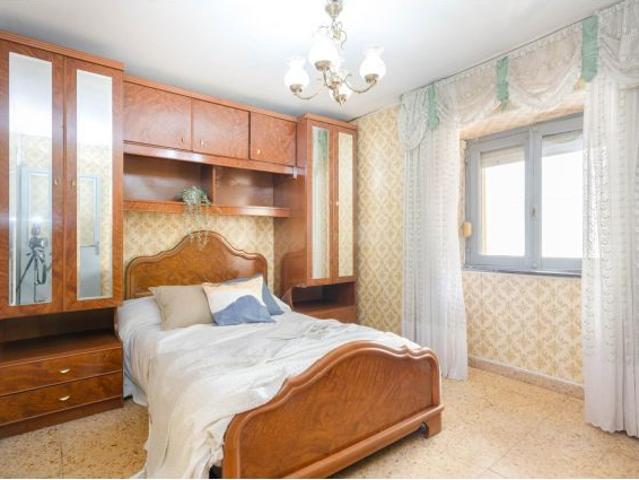CASA EN VENTA EN TINEO