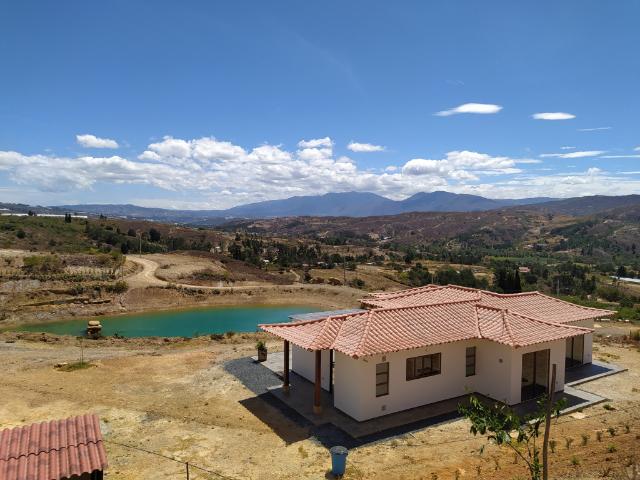 Casa En Venta En Tinjaca En Vereda Aposentos Bajo V278709