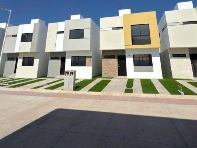 CASA EN VENTA EN TLAJOMULCO DE ZUÑIGA FRACCIONAMIENTO ALBAZUR