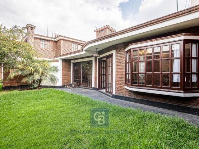 CASA EN VENTA EN TLALPAN