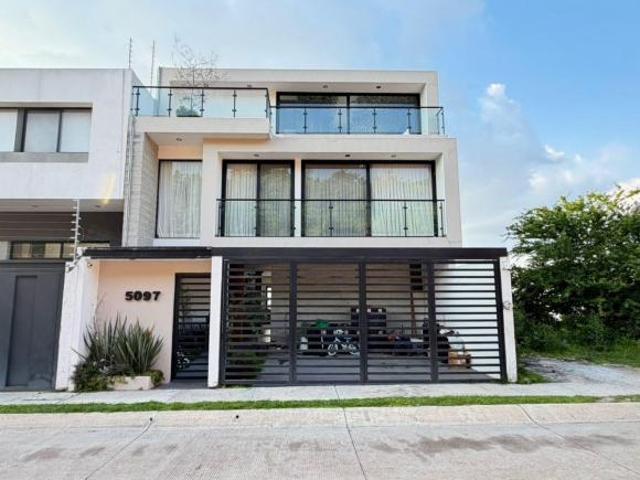 CASA EN VENTA EN TLAQUEPAQUE, JALISCO PAISAJES DEL TESORO