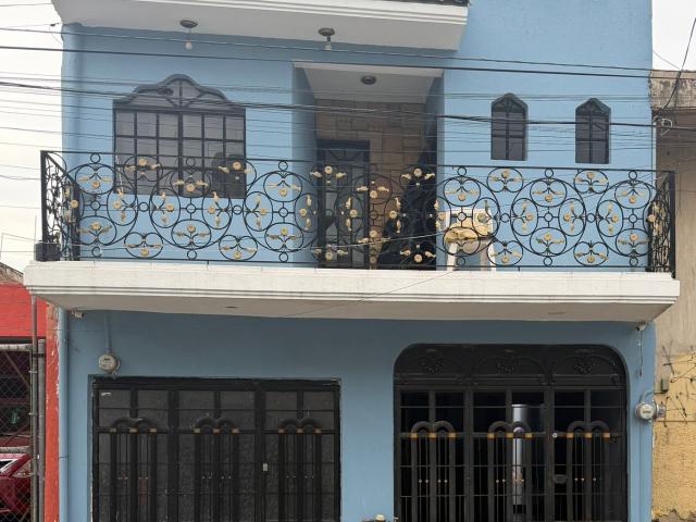 CASA EN VENTA EN TLAQUEPAQUE