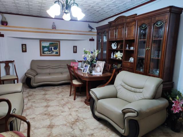 Casa en venta en Tobarra. Casas.
