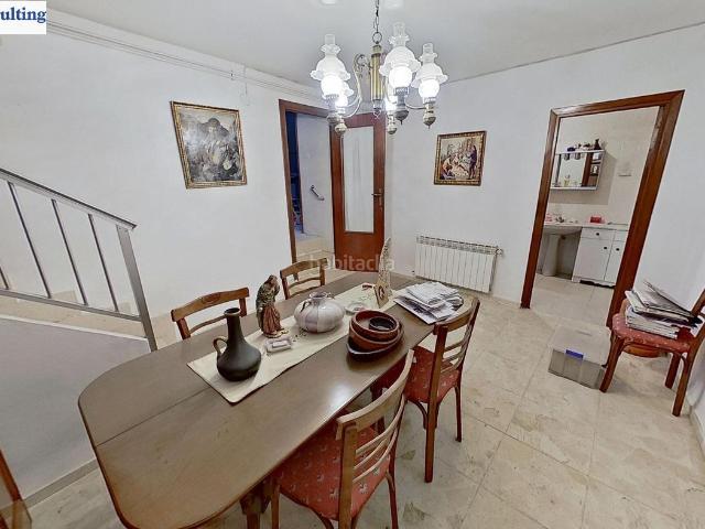 Casa en venta en Tobarra. AMPLIA CASA EN TOBARRA CON 4 HABITACIONES, PATIO Y GARAJE. Casas.
