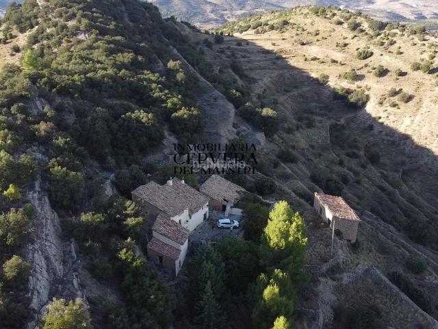Casa en venta en Todolella. Espectacular masía de 859 m² con finca de 300.259 m² y extraordinarias vistas panorámicas en Todolella. Casas.