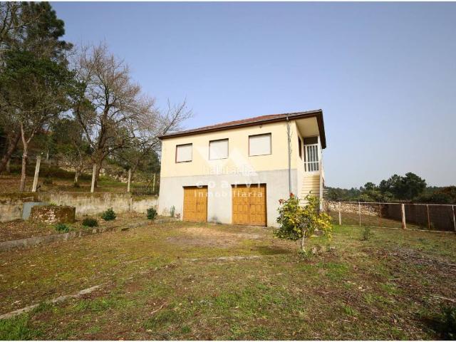 Casa en venta en Toén. Casa independiente con terreno, ubicada en Toén. Casas.