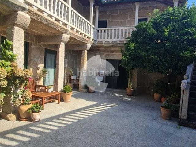 Casa en venta en Toén. Casa Singular de Piedra con Encanto en la zona de Toen! Descubre esta impresionante casona de piedra, situada en una parcela. Casas.