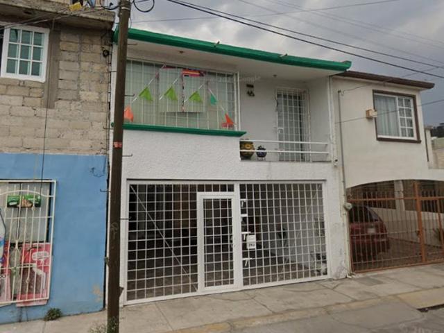 CASA EN VENTA EN TOLUCA VILLAS SANTIN