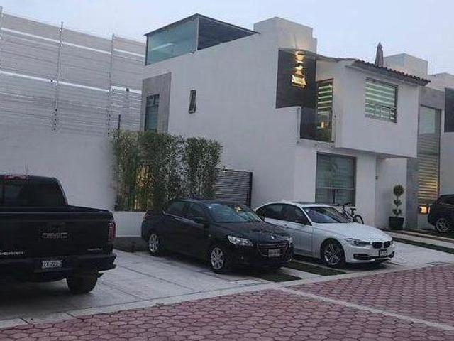 CASA EN VENTA EN TOLUCA, CACALOMACAN