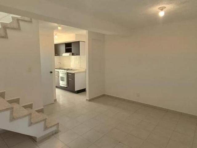 Casa en venta en Toluca, Fraccionamiento Hacienda del Valle 2