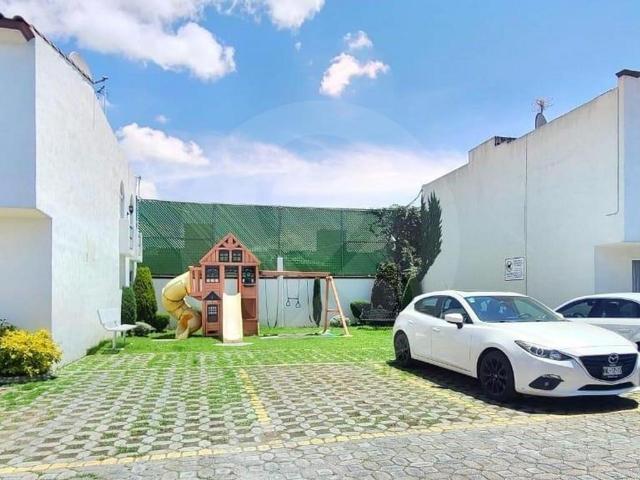Casa en Venta en Toluca, Fraccionamiento La Joya