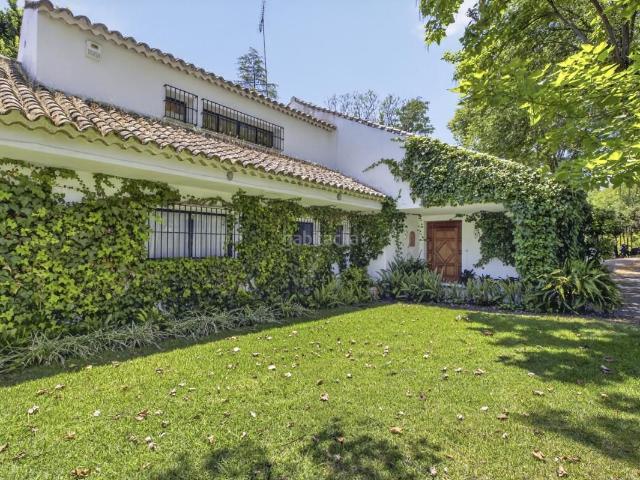 Casa en venta en Tomares, Santa Eufemia. Casas.