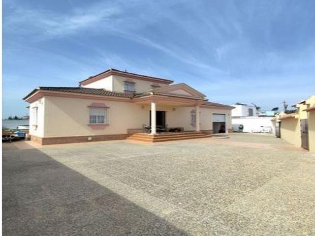 casa en Venta en Tomares. QTOT T1336